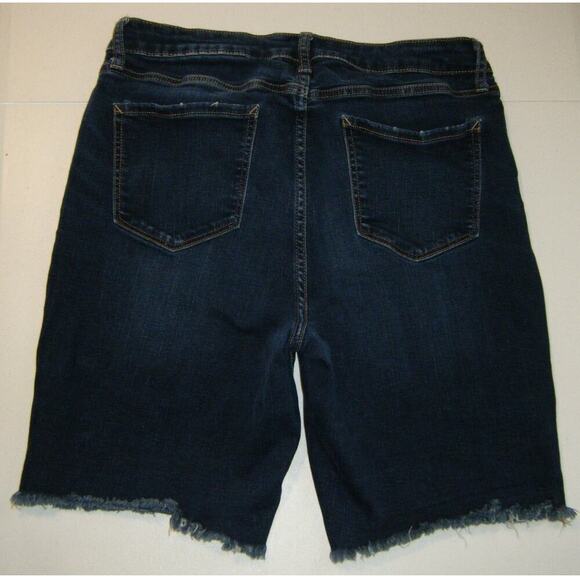 a.n.a. Mid-Rise Denim Bermuda Size 10 Dark Wash Women's Shorts - Picture 3 of 3